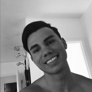 Meet your Posher, Emilio